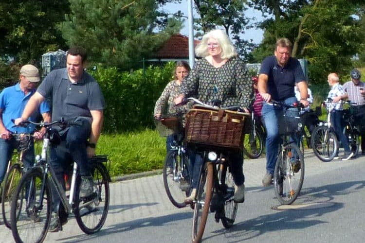 Mitglieder der SPD-Wardenburg unterwegs mit dem Fahrrad